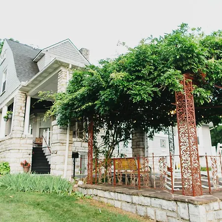 Friendly City Inn B&B-2